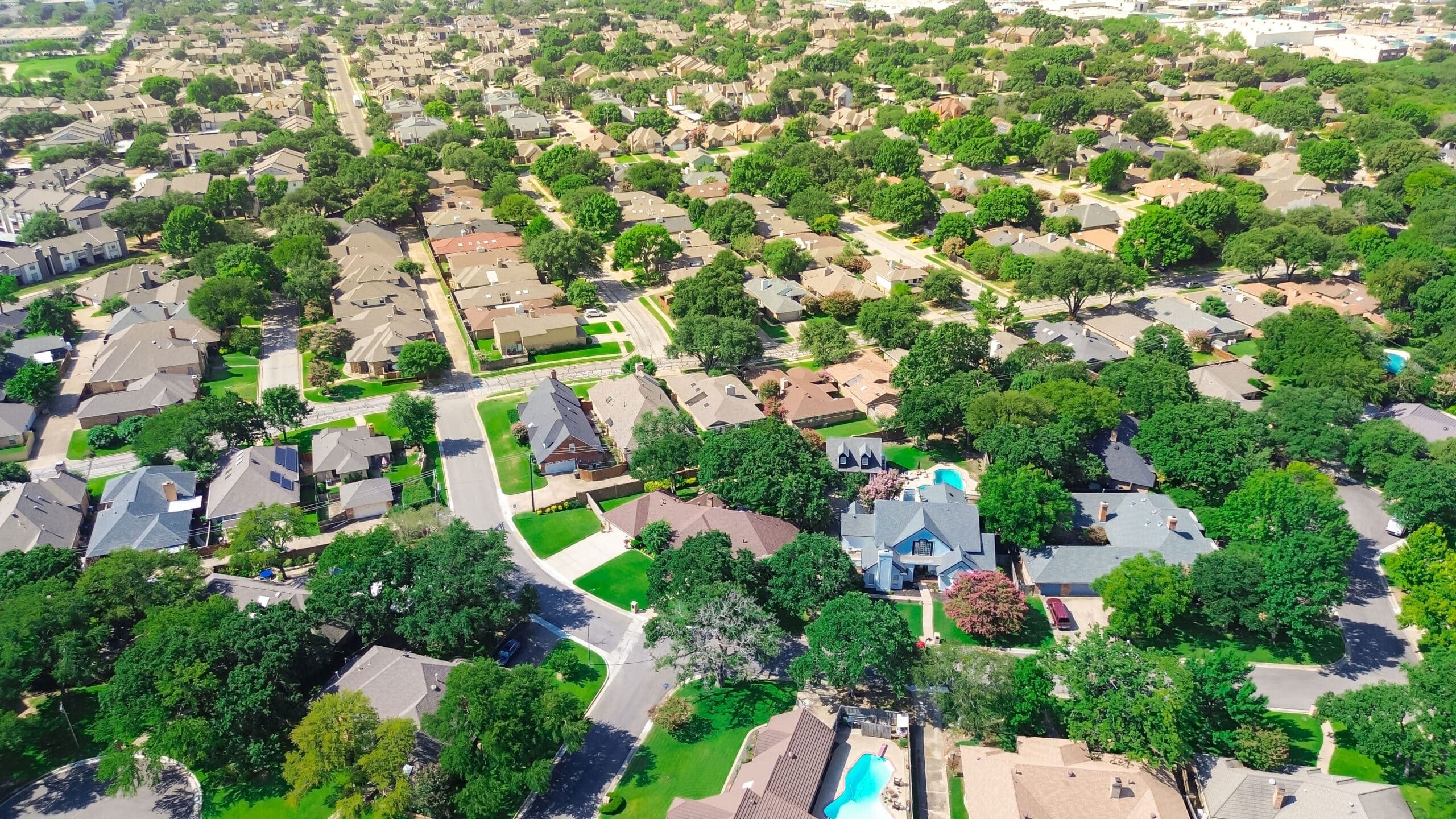 Artificial turf installation in Cedar Hill, TX