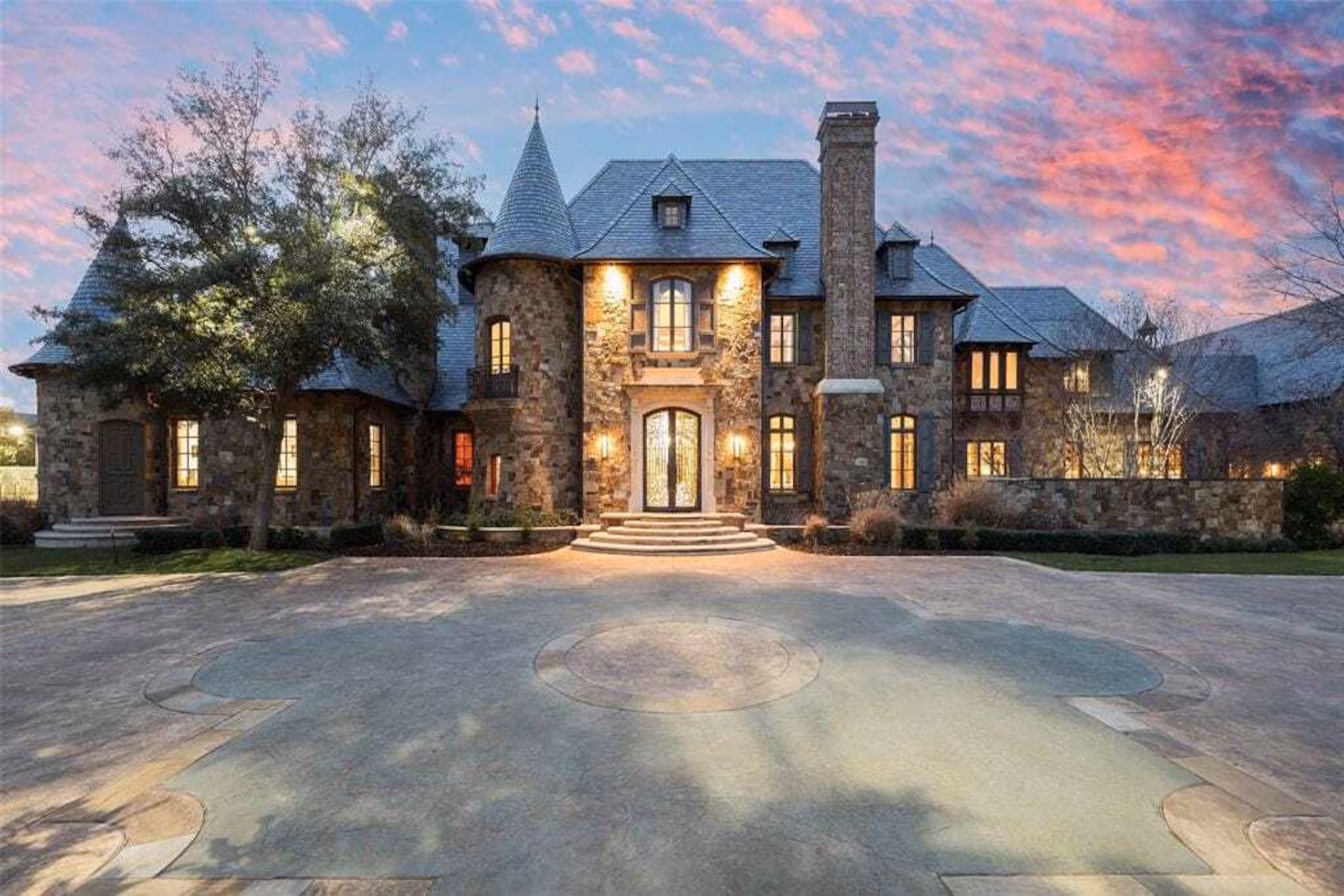 Artificial turf installation in Preston Hollow, Dallas