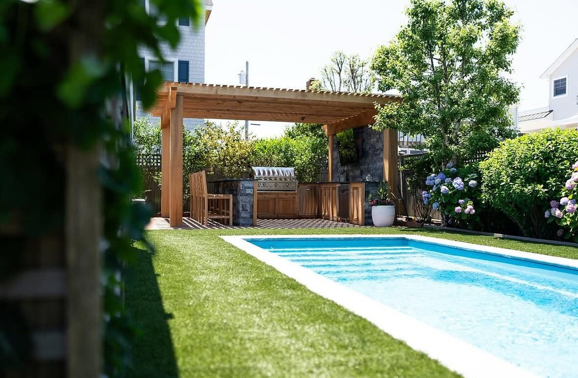 Poolside Turf
